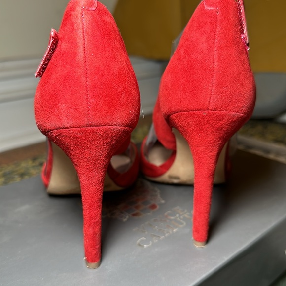 Ruby, red suede pump 6.5 Vince Camuto - Picture 4 of 5